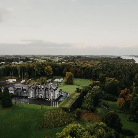 Belleek Castle, 호텔 발리나